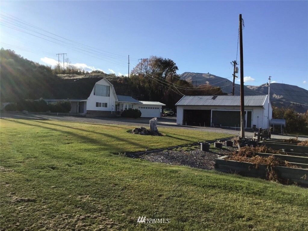 2627 Malaga/Alcoa Hwy, Malaga, WA 98828/3 bath