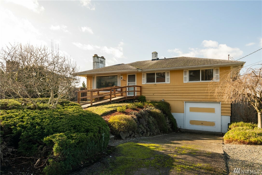 Property Photo:  23417 25th Ave S  WA 98198 