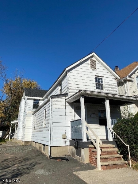 Property Photo:  172 Monroe St  NJ 07065 