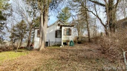 Property Photo:  115 Redwood Street  NY 10567 