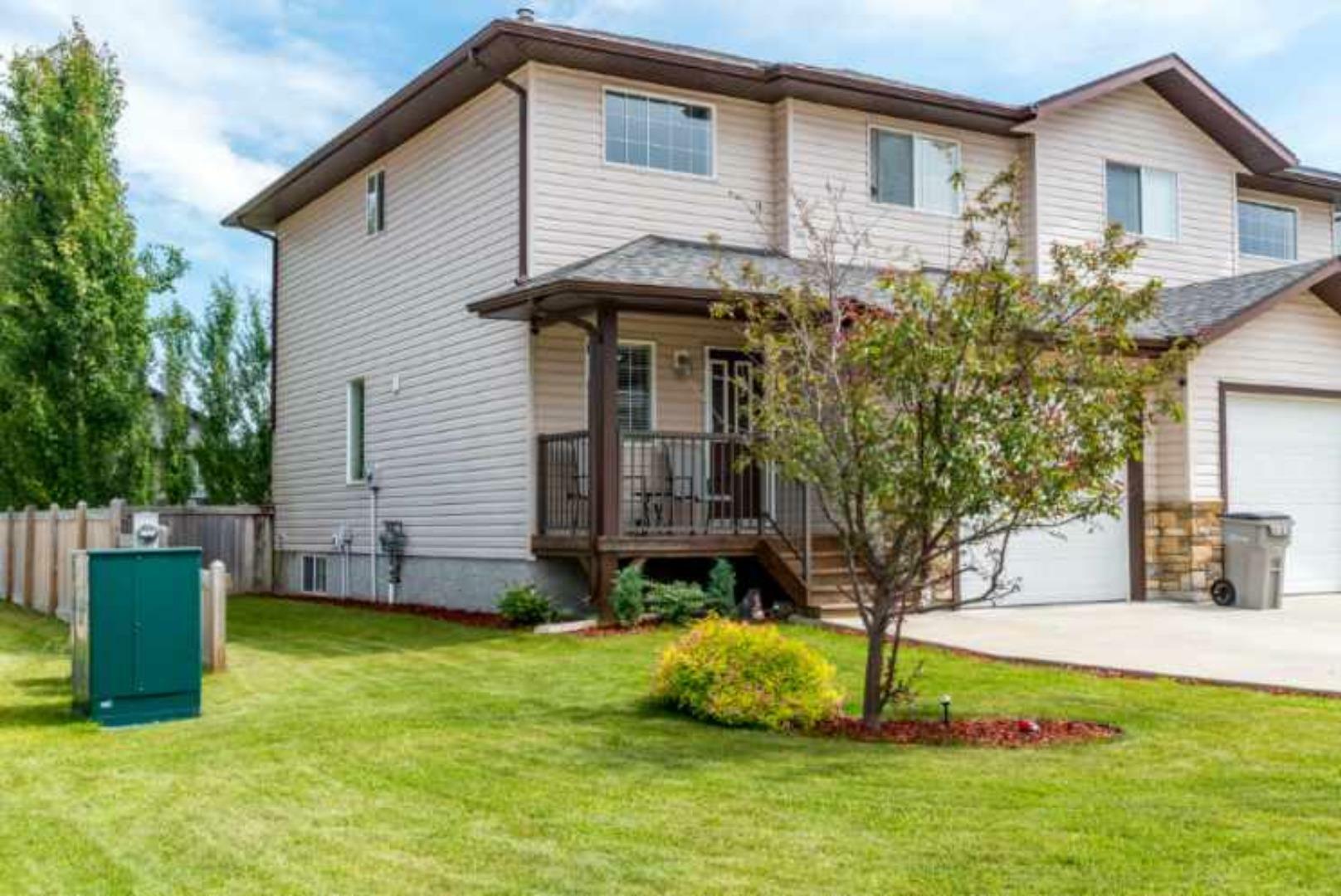 Property Photo: 1 Birch Lane AB T7S 0A4