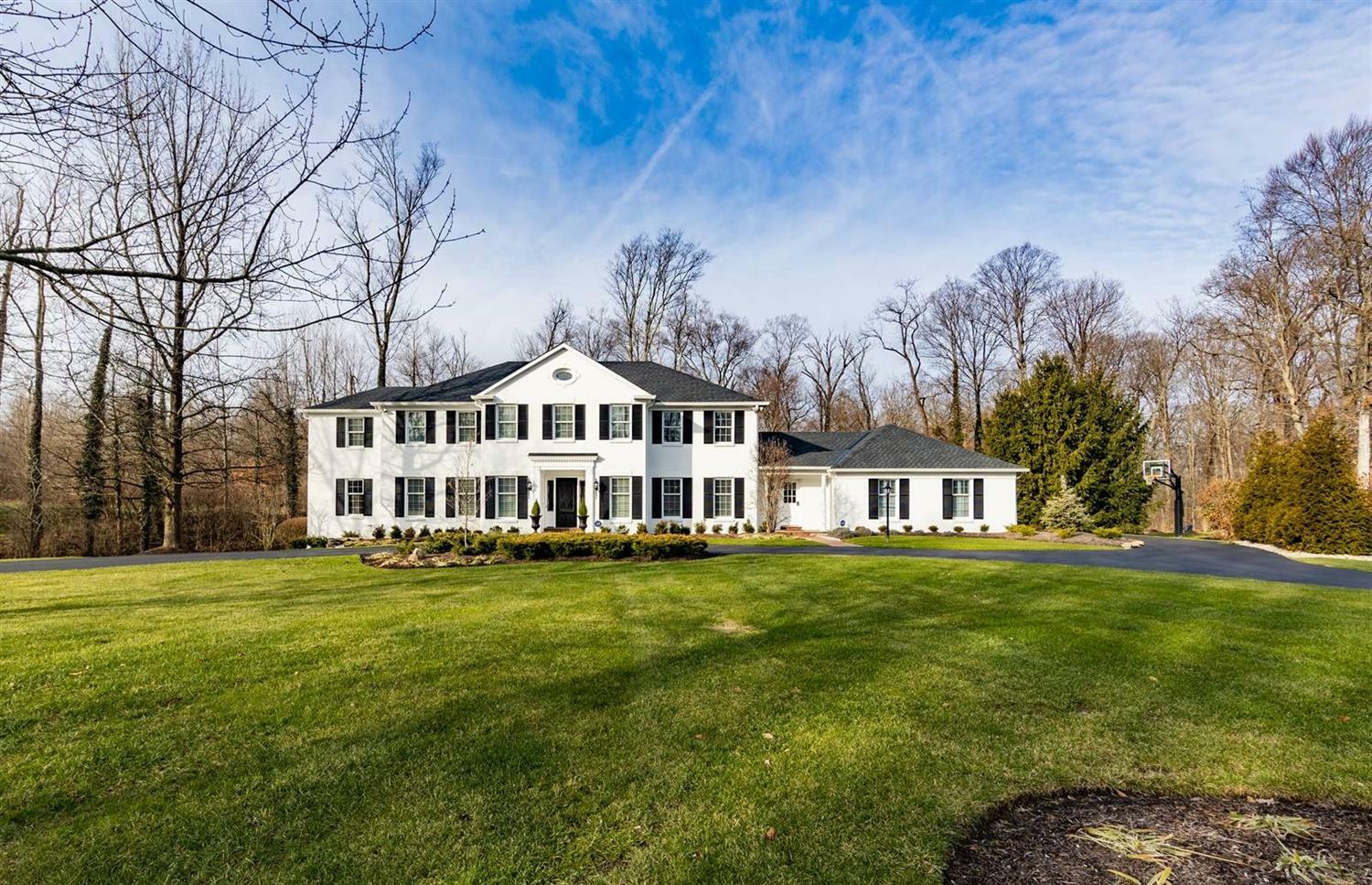 Property Photo: 6215 Hunters Trail OH 45243