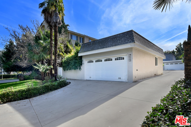 Property Photo:  14126 Dickens St  CA 91423 