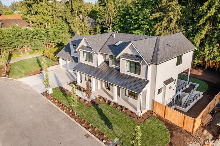 Property Photo:  7233 80th Avenue SE  WA 98040 