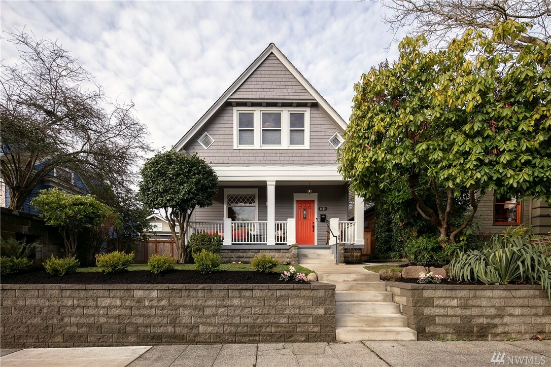 Property Photo:  1629 35th Ave  WA 98122 