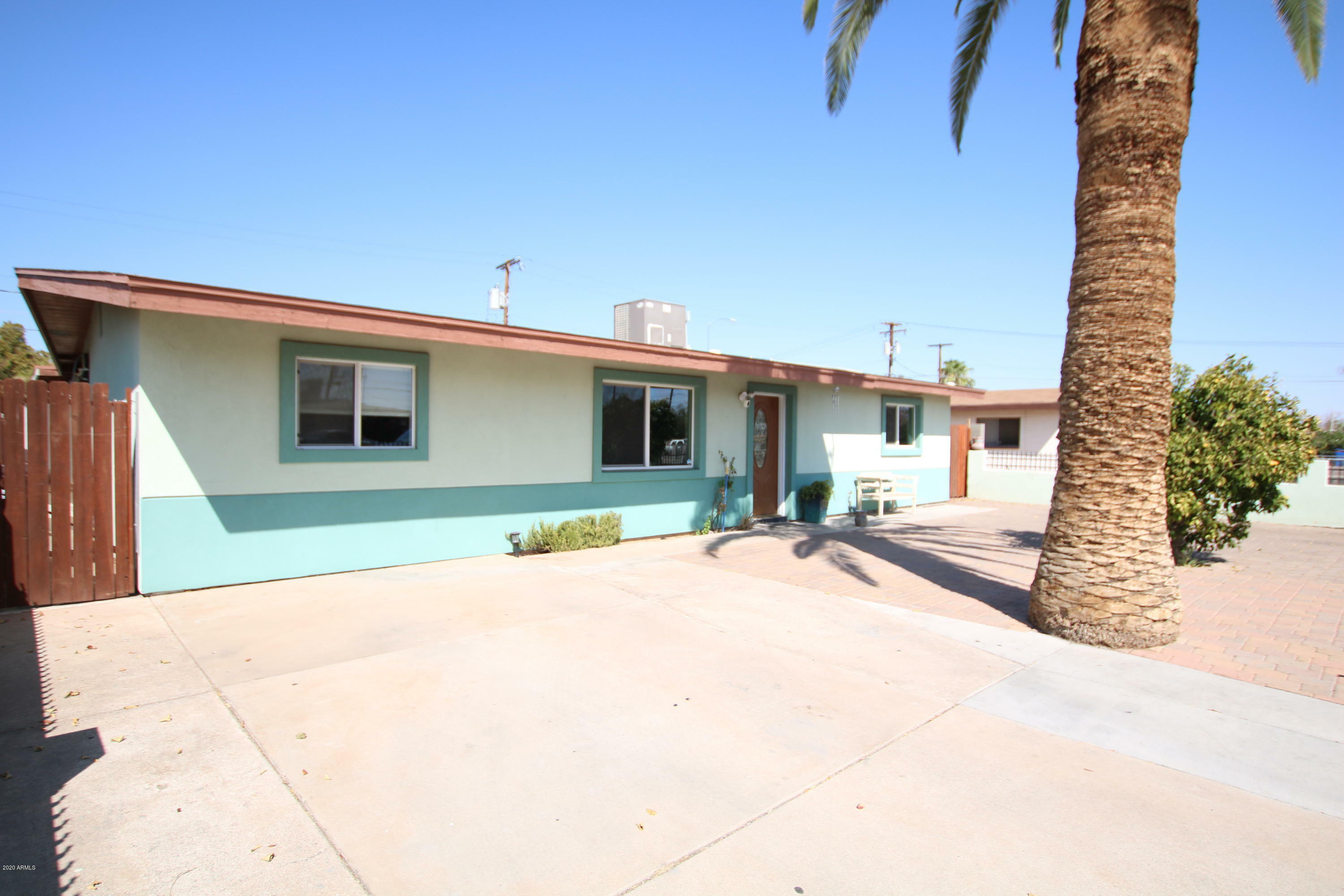 Property Photo:  556 E 7th Drive  AZ 85204 