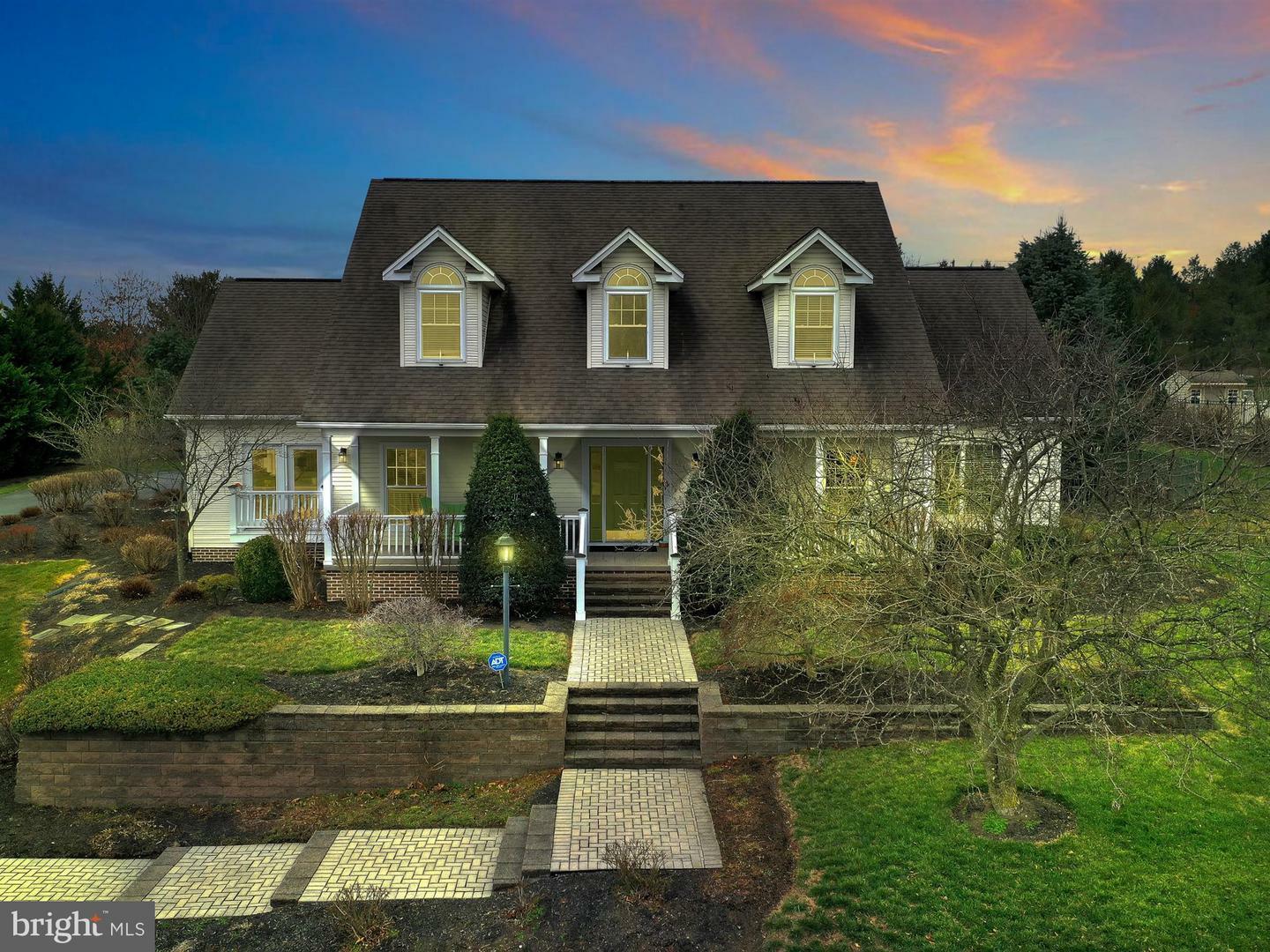 Property Photo:  19 Bridgeport Drive  PA 17050 