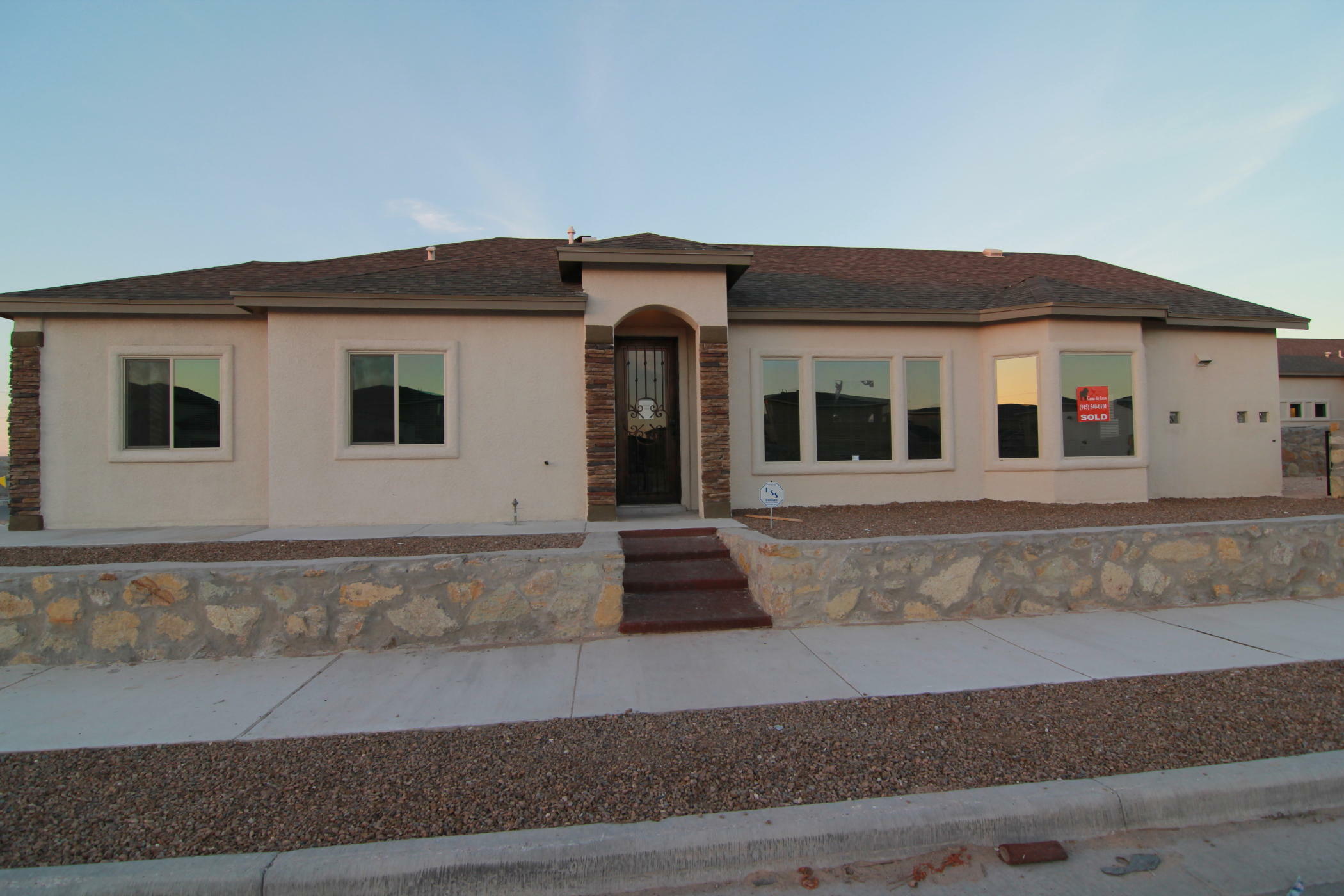 Property Photo: 2633 Tierra Garden Drive TX 79938