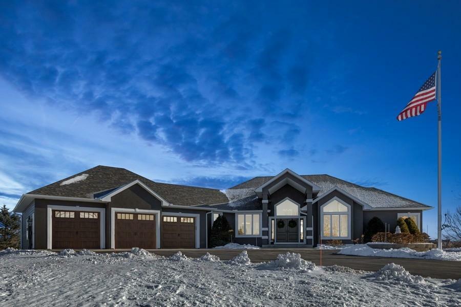 Property Photo:  19031 Highview Court  MN 55372 