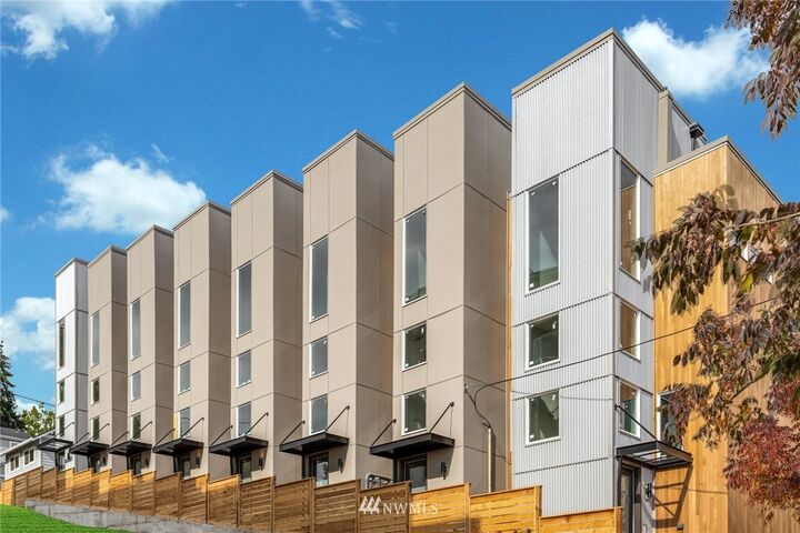 3078 SW Avalon Way C  Seattle WA 98126 photo