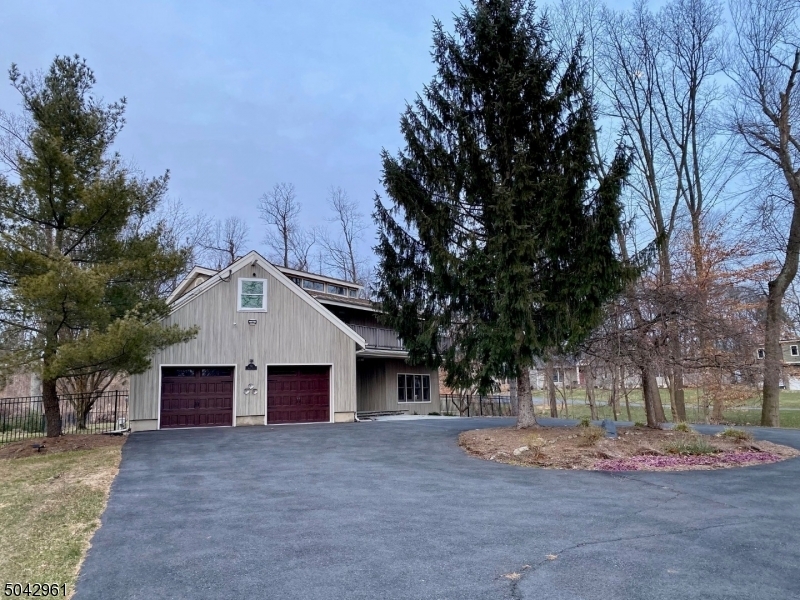 Property Photo:  70 Ogden Pl  NJ 07960 