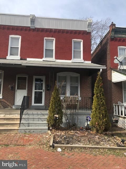 Property Photo:  922 W 5th Street  PA 19013 