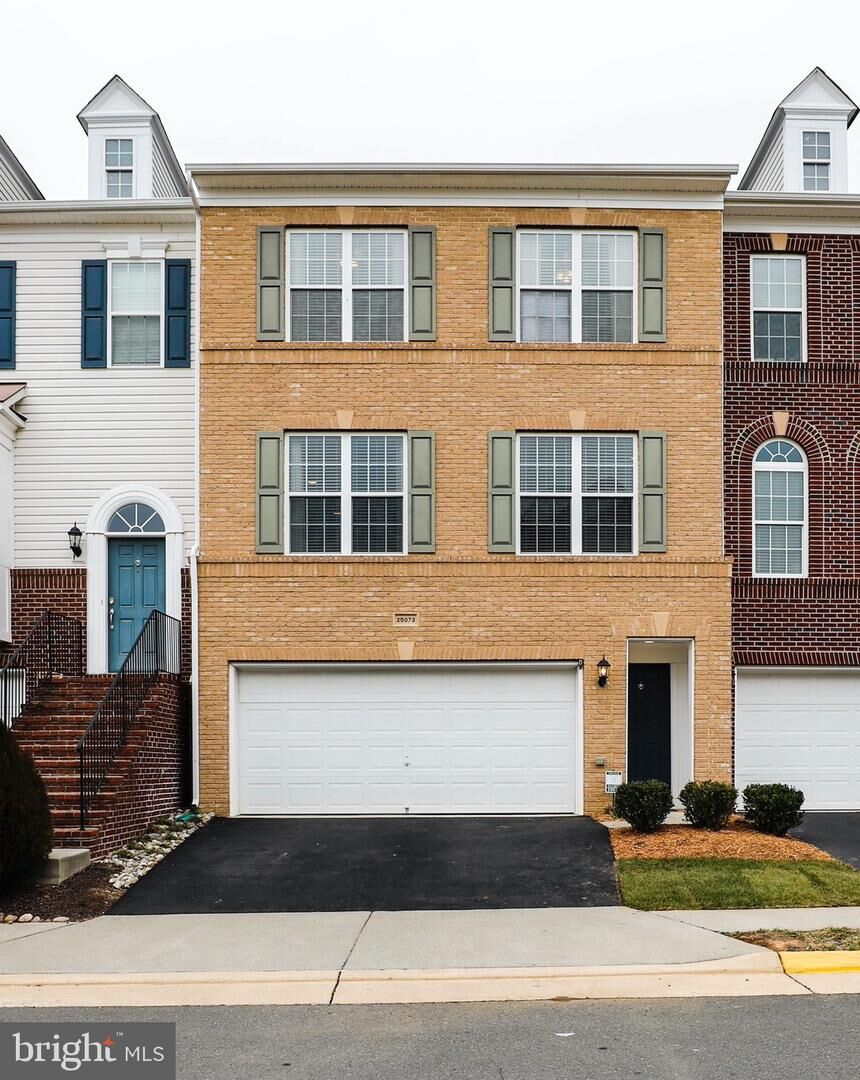 Property Photo: 25073 Prairie Fire Square VA 20105