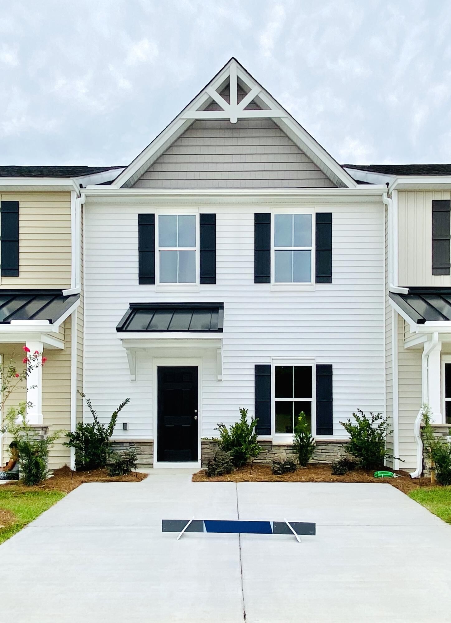 Property Photo:  214 Swallowtail Lane  SC 29445 