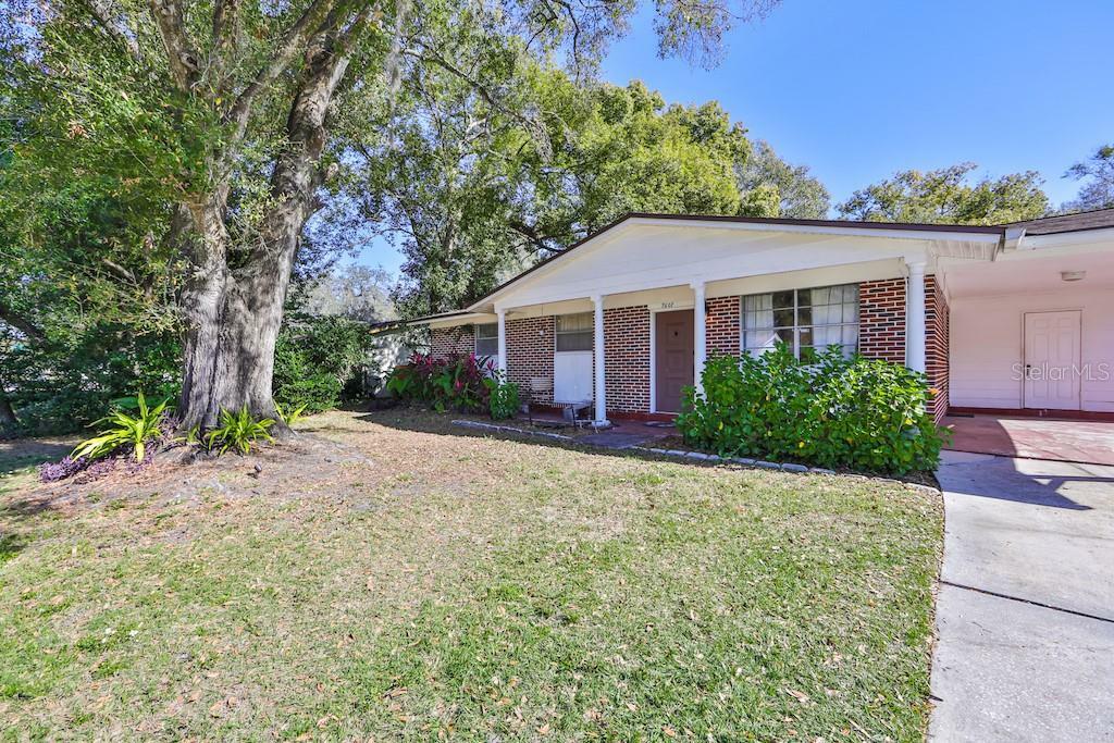 Property Photo:  7607 N 53rd Street  FL 33617 