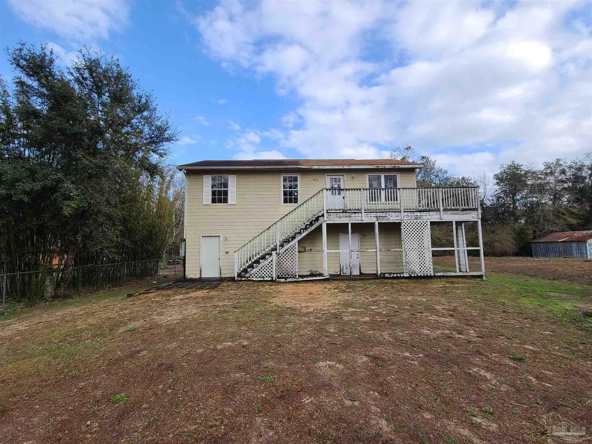 Property Photo:  4032 Mae Ln  FL 32583 