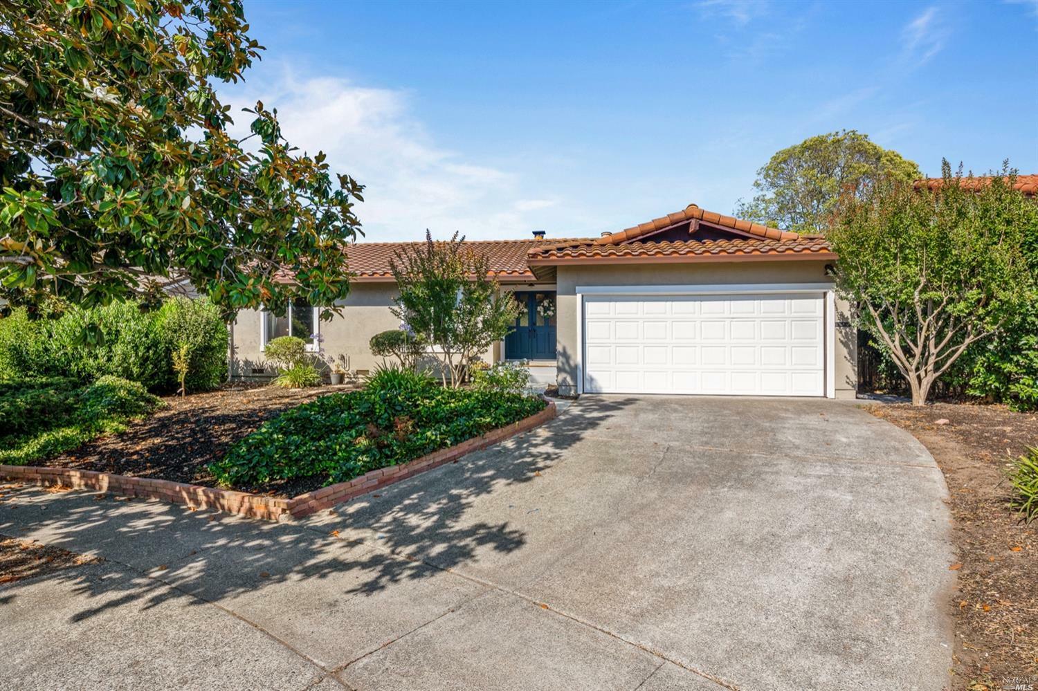 Property Photo:  10 Greengate Court  CA 95409 