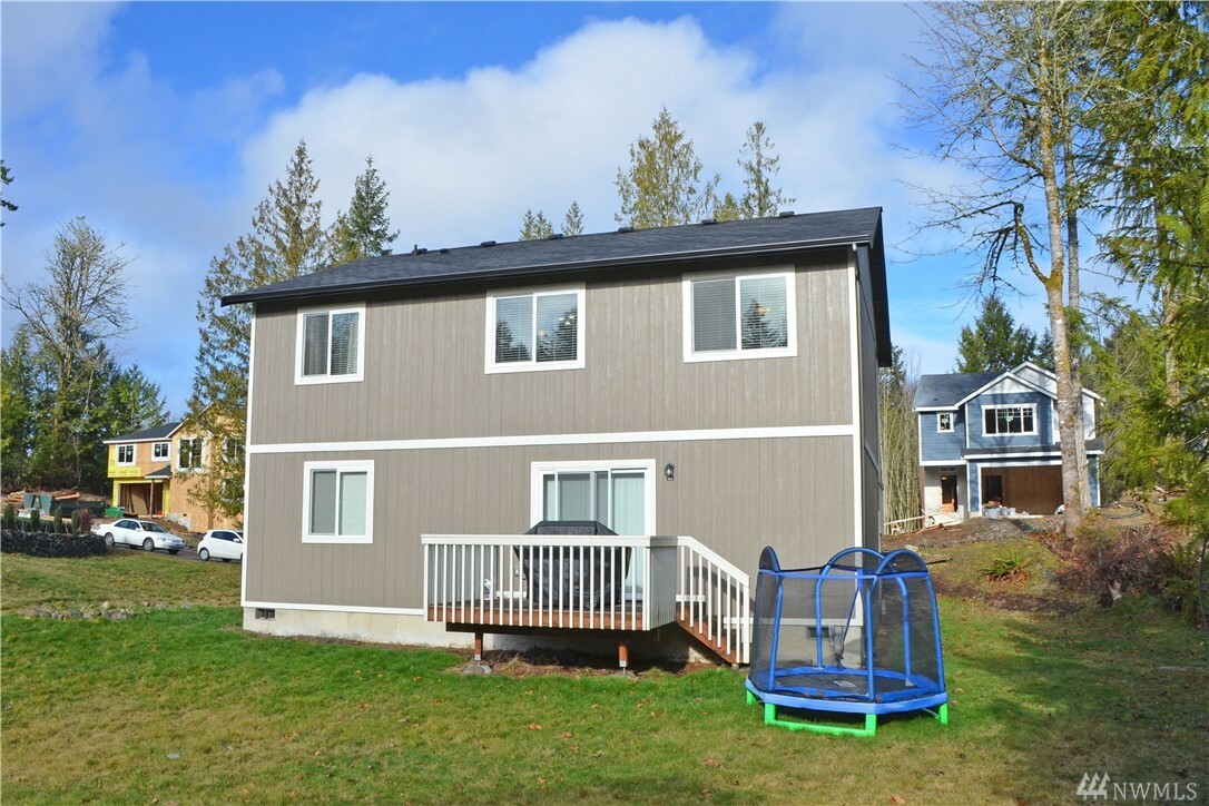 Property Photo:  7023 E Washington St  WA 98366 