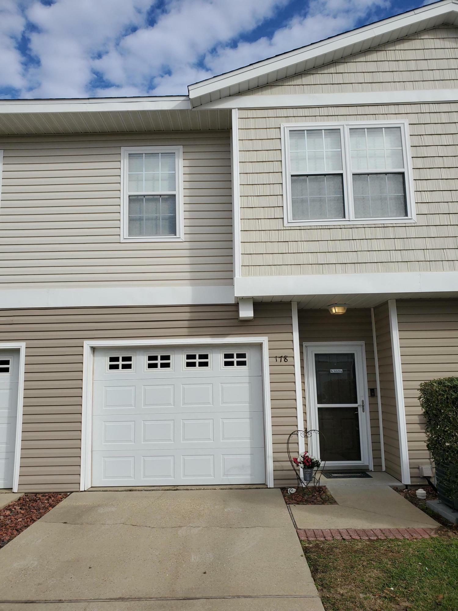 Property Photo: 178 E Iron Horse Drive FL 32539
