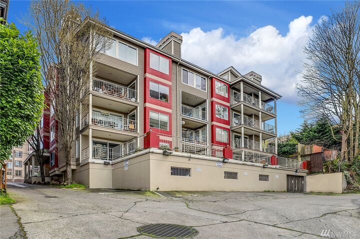 131 Bellevue Ave E 103  Seattle WA 98102 photo