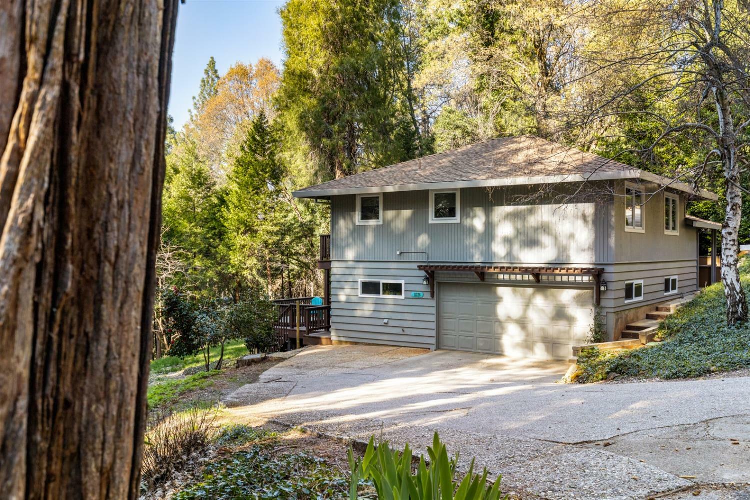 Property Photo: 11276 Marjon Drive CA 95959