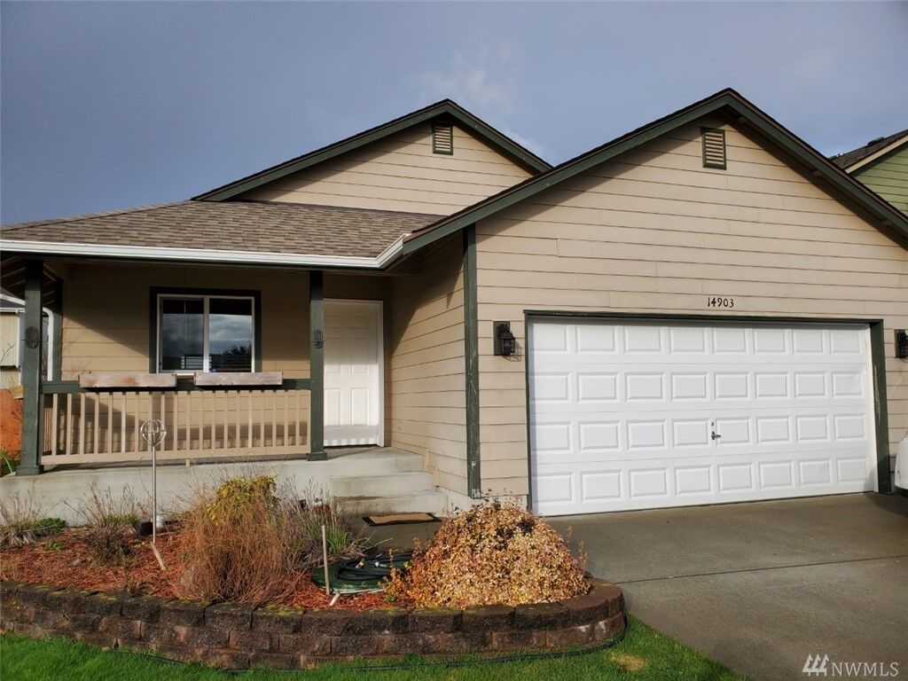 Property Photo:  14903 Mountain View Ct SE  WA 98597 