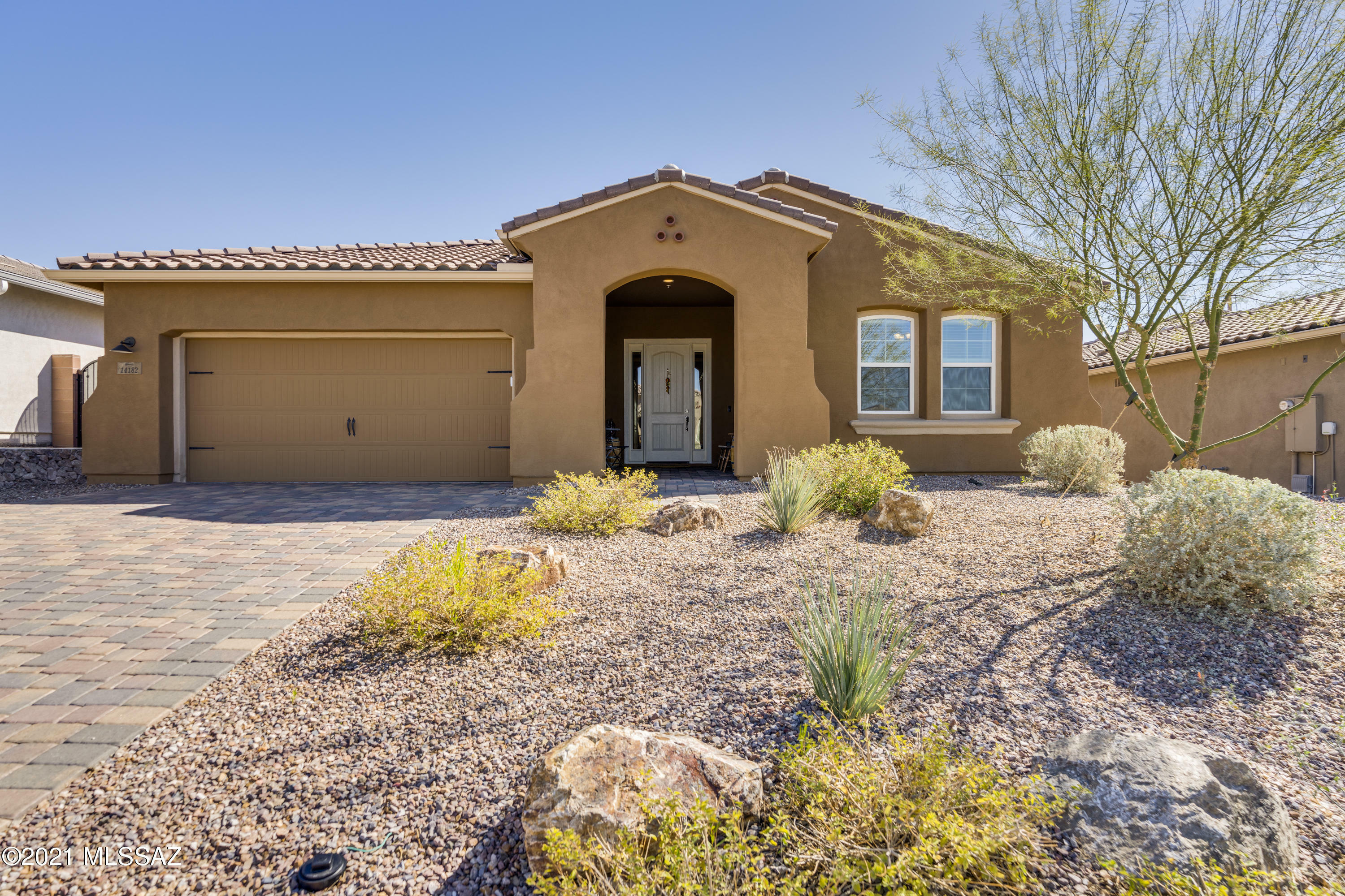 Property Photo:  14182 N Golden Barrel Pass  AZ 85658 