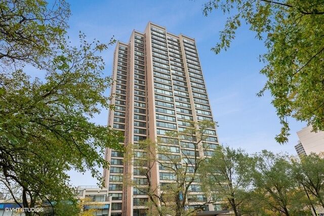 1850 N Clark Street 1408  Chicago IL 60614 photo