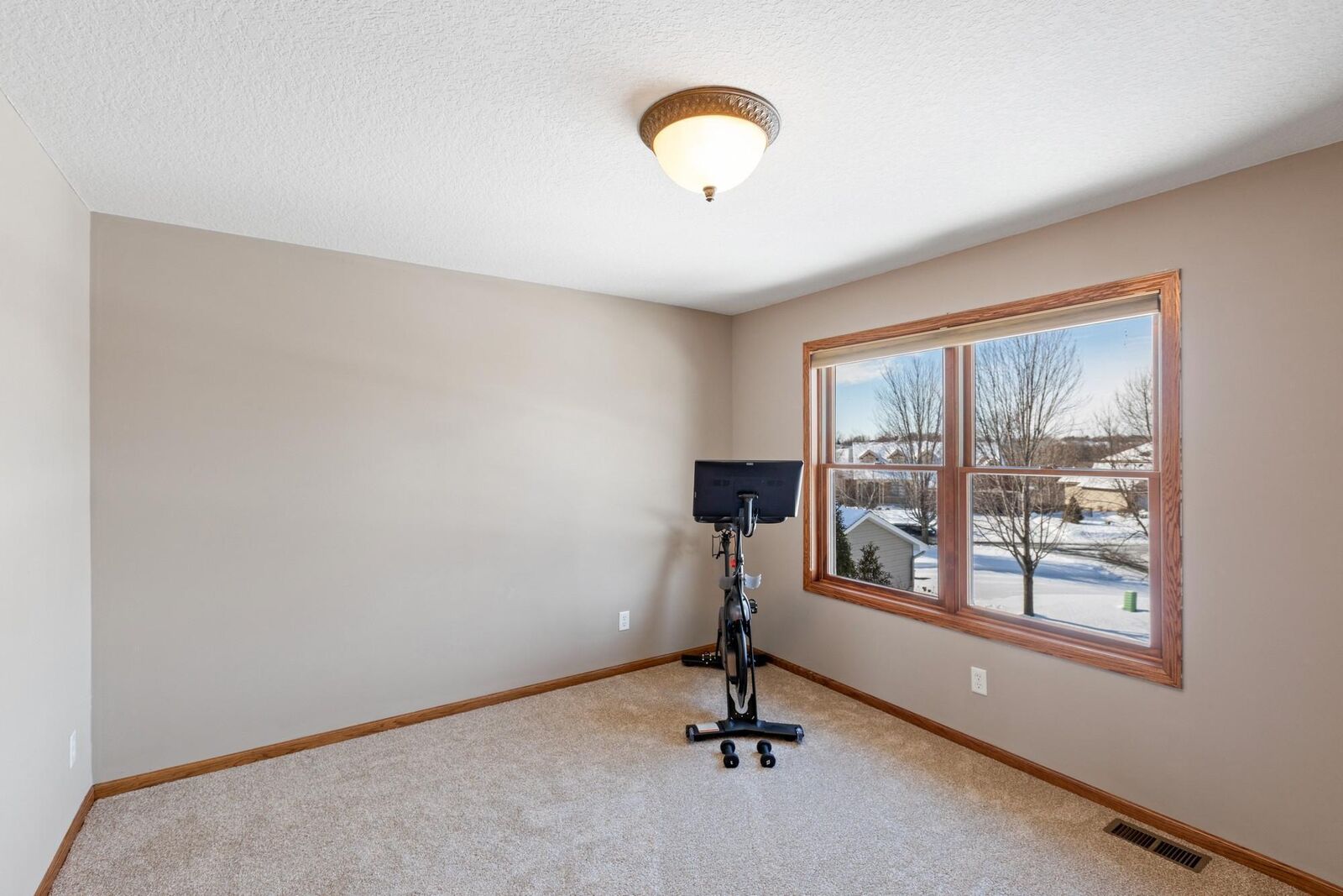 Property Photo: 19084 Ireton Way MN 55044