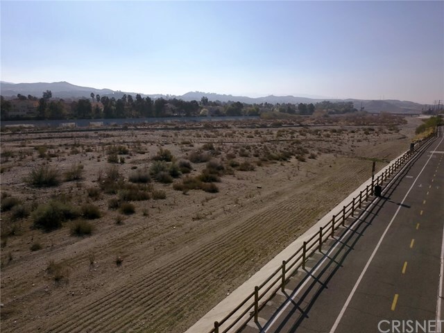 Property Photo: 27610 Nugget Drive 4 CA 91387