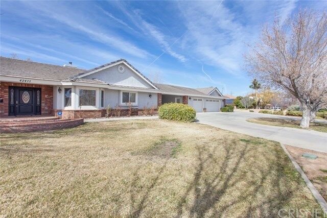 Property Photo: 42411 27th Street W CA 93536