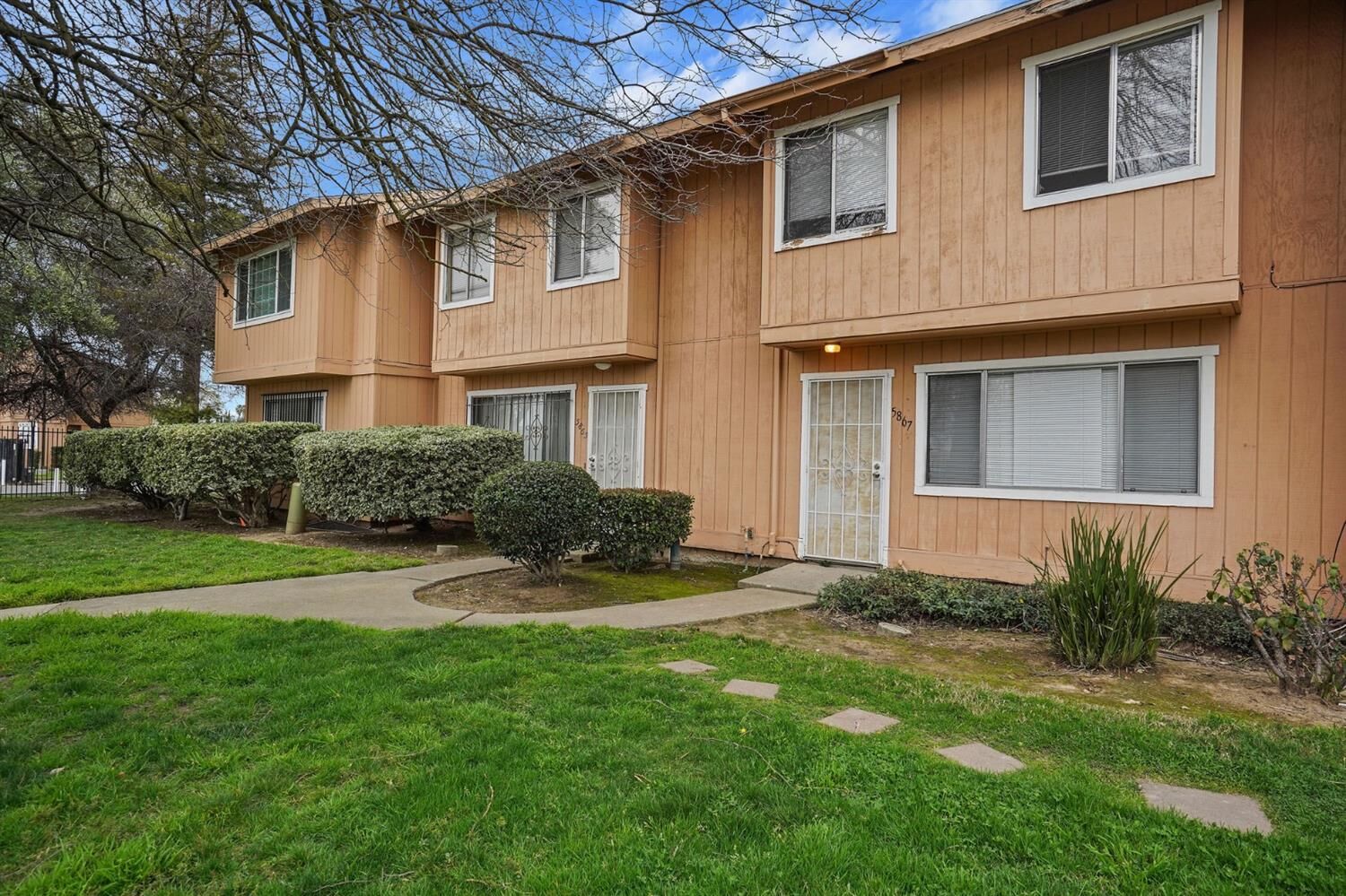 Property Photo: 5867 Bamford Drive CA 95823