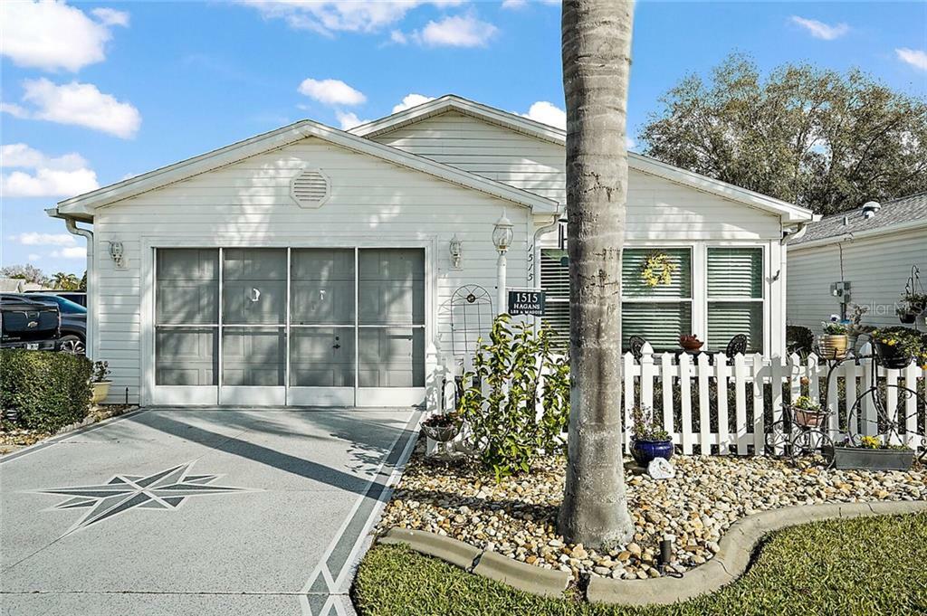 Property Photo:  1515 Lozano Avenue  FL 32159 