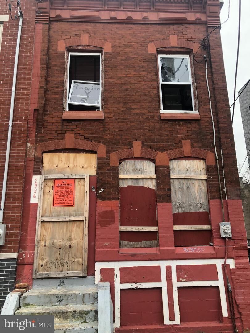 Property Photo:  2926 W Thompson Street  PA 19121 