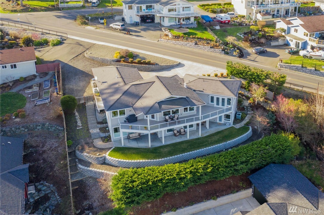 Property Photo:  2151 Madrone Ave E  WA 98366 