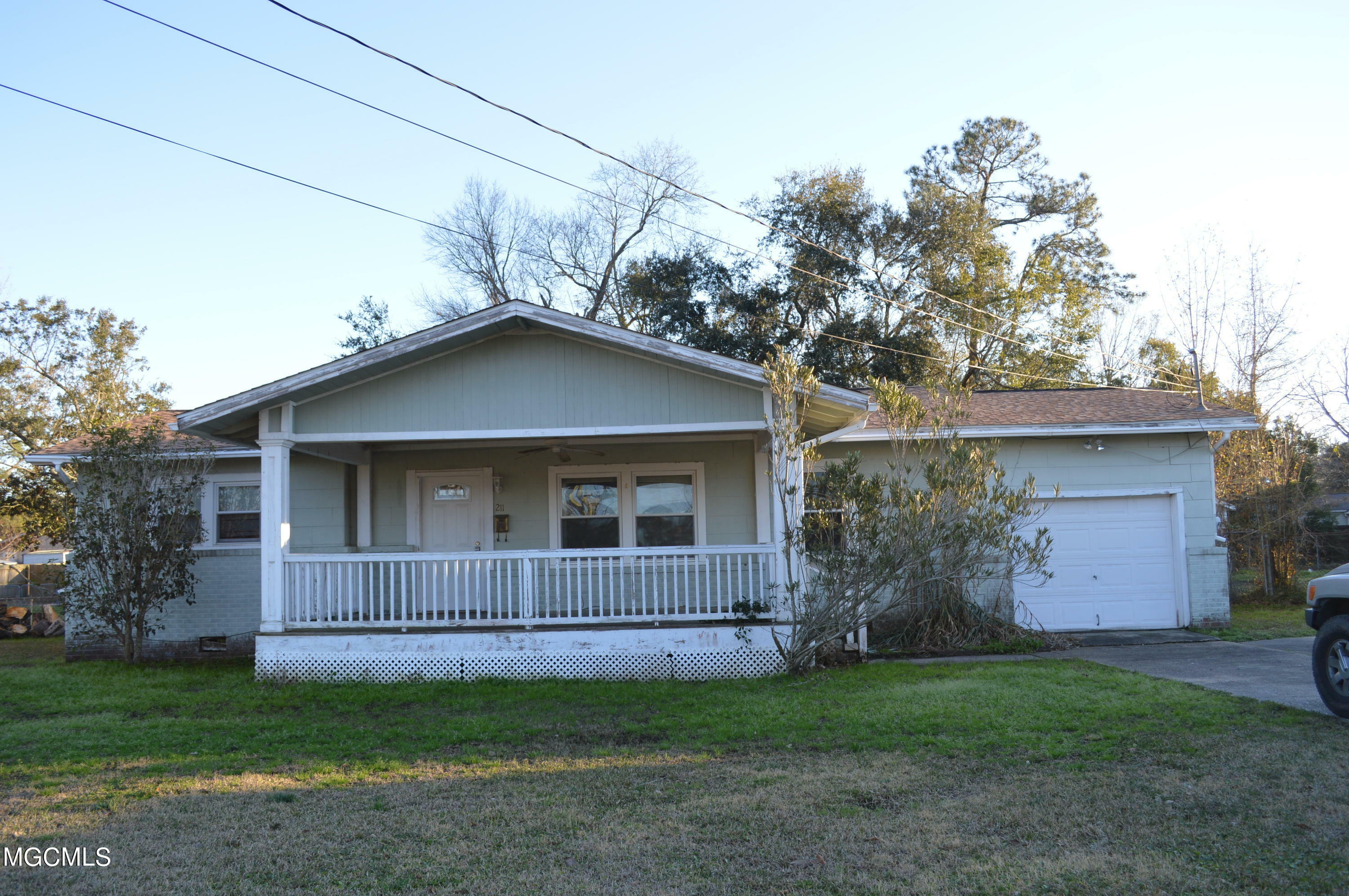 Property Photo:  211 42nd Street  MS 39507 