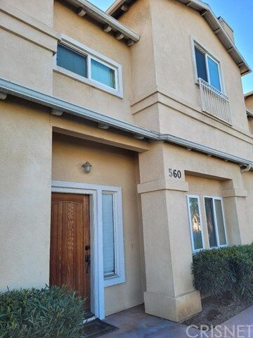 Property Photo:  560 W Olive Street  CA 90301 