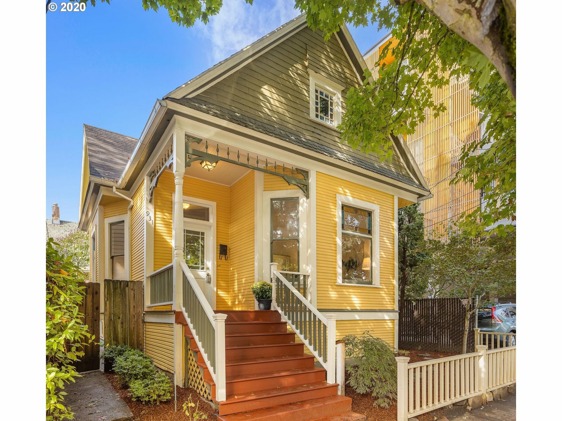 Property Photo: 931 SE 35th Ave OR 97214