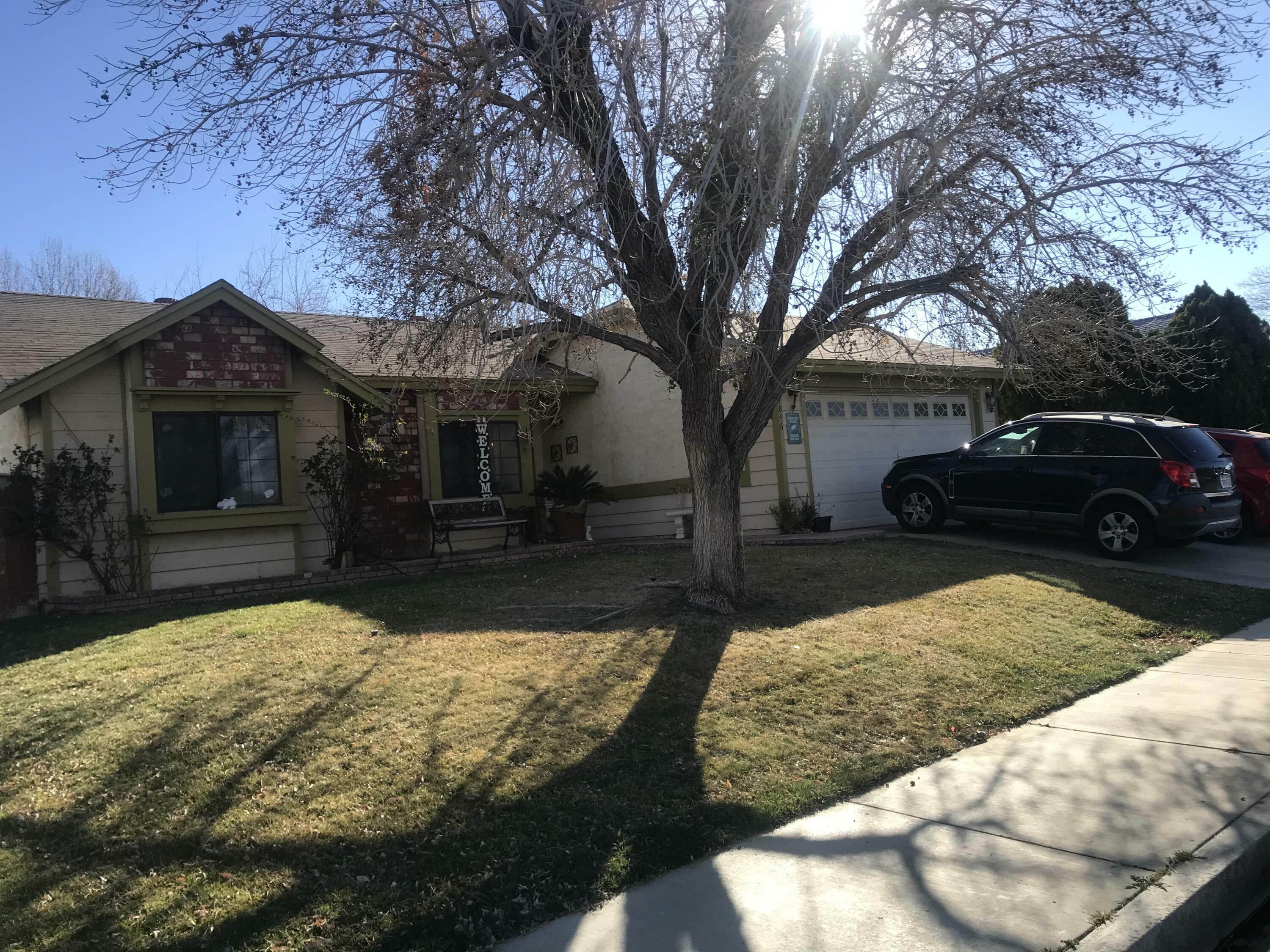 Property Photo:  1846 E Avenue R10 Avenue  CA 93550 