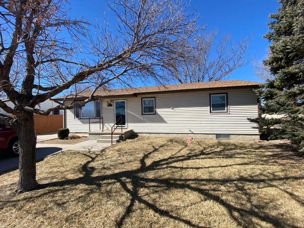 Property Photo:  1205 Main St  KS 67838 