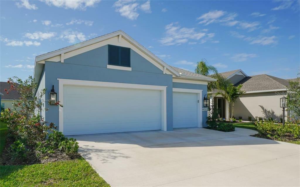 Property Photo:  10601 Falling Leaf Court  FL 34219 