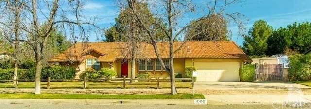 Property Photo:  1035 Rambling Road  CA 93065 