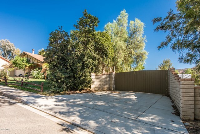 Property Photo:  1366 Rambling Road  CA 93065 