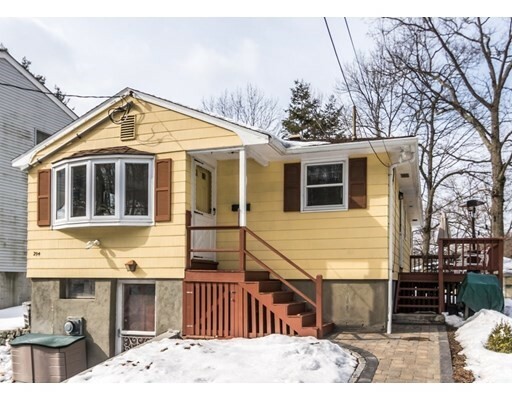 Property Photo: 294 Lincoln St MA 02451