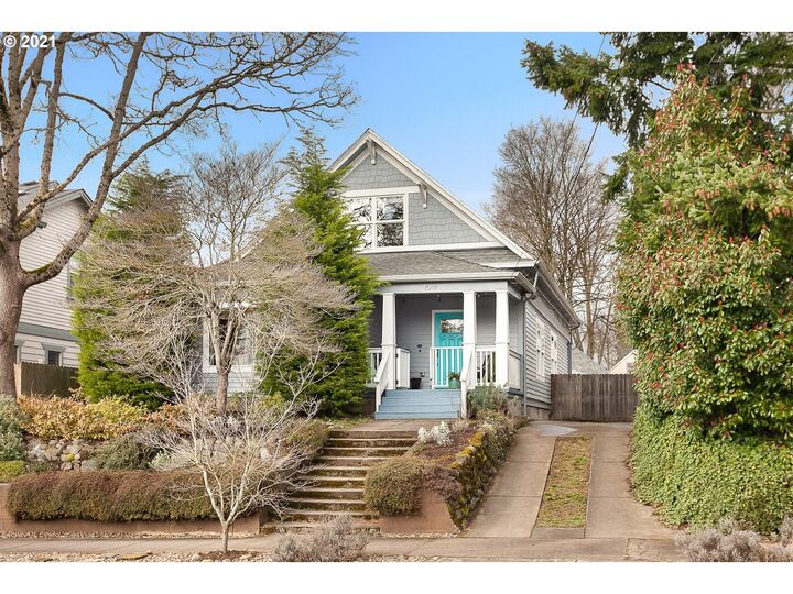 1017 NE Skidmore St  Portland OR 97211 photo