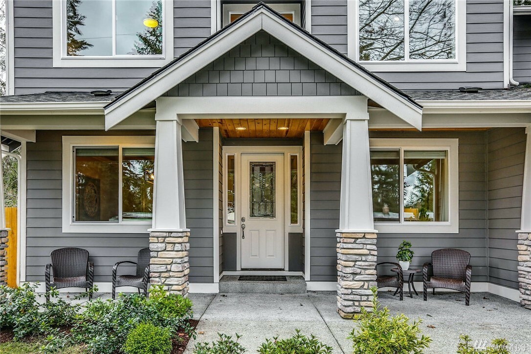 Property Photo: 15519 SE 24th St WA 98007