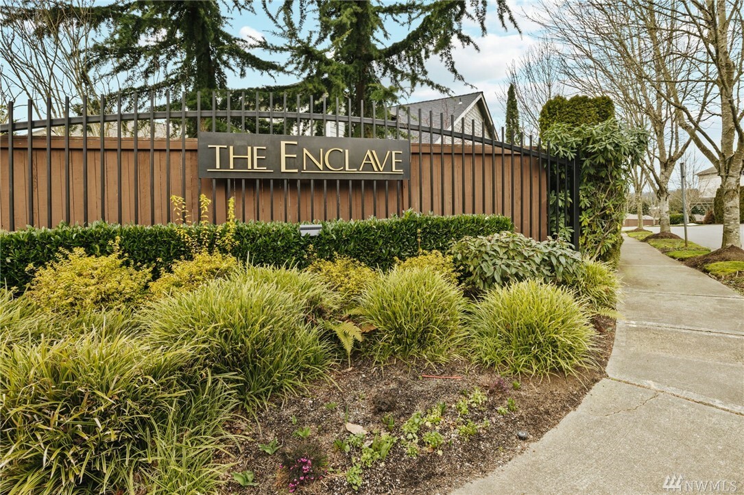 Property Photo: 11419 NE 117th St 41 WA 98034