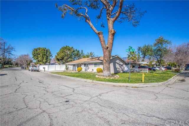 Property Photo:  1122 Holly Vista Boulevard  CA 92404 