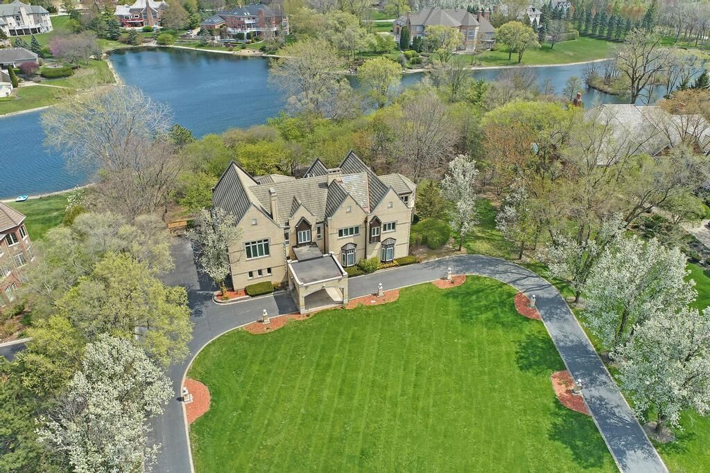 Property Photo: 31 Polo Drive IL 60010