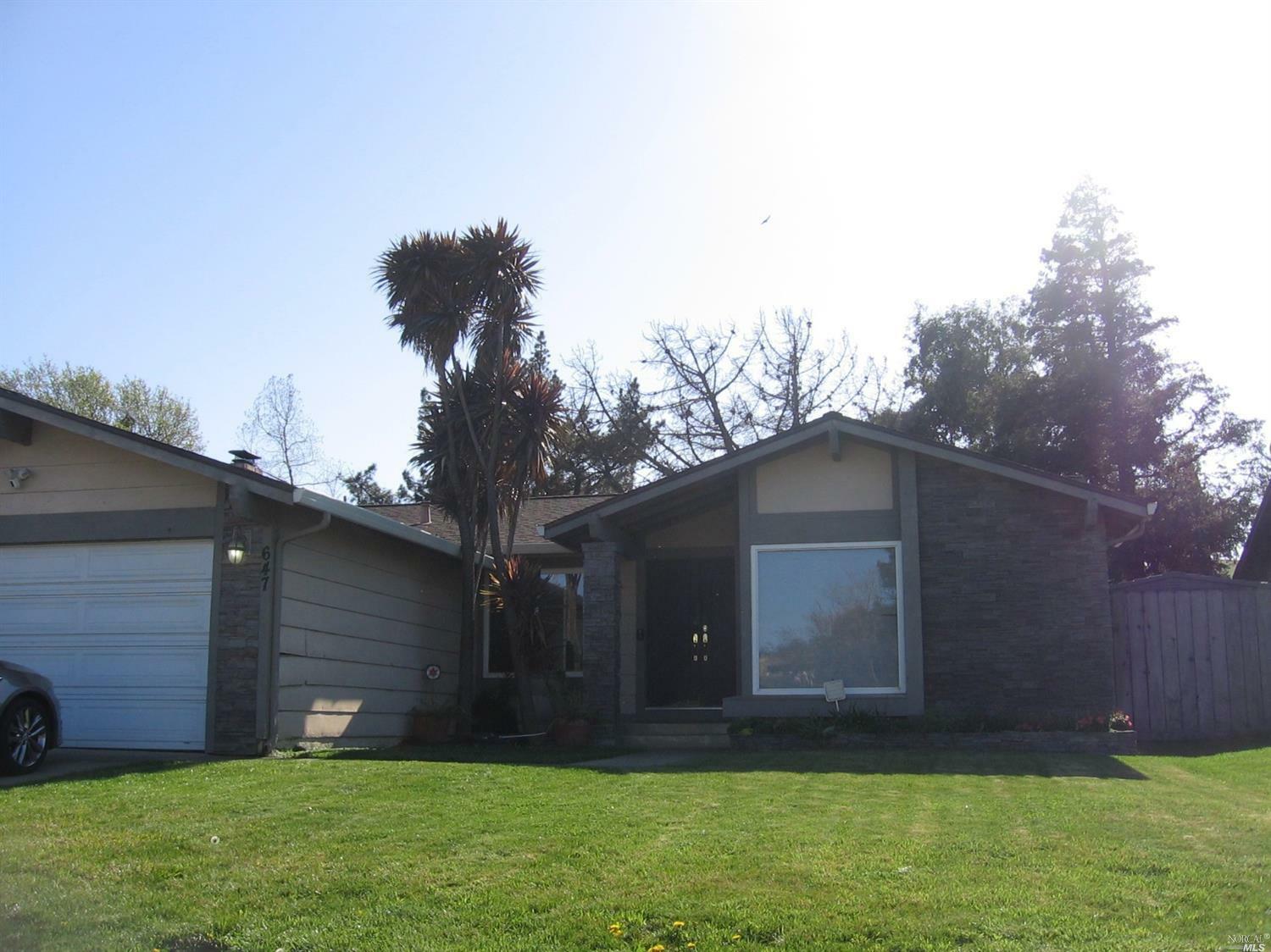 Property Photo:  647 Oakbrook Drive  CA 94534 